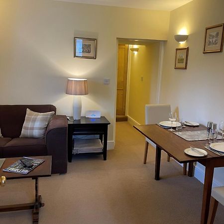 Ground Floor Garden Cottage, Near Stonehenge Shrewton Екстер'єр фото