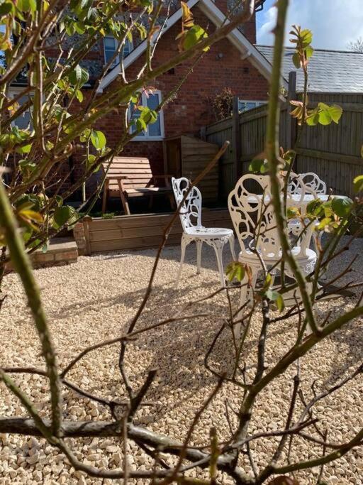 Ground Floor Garden Cottage, Near Stonehenge Shrewton Екстер'єр фото