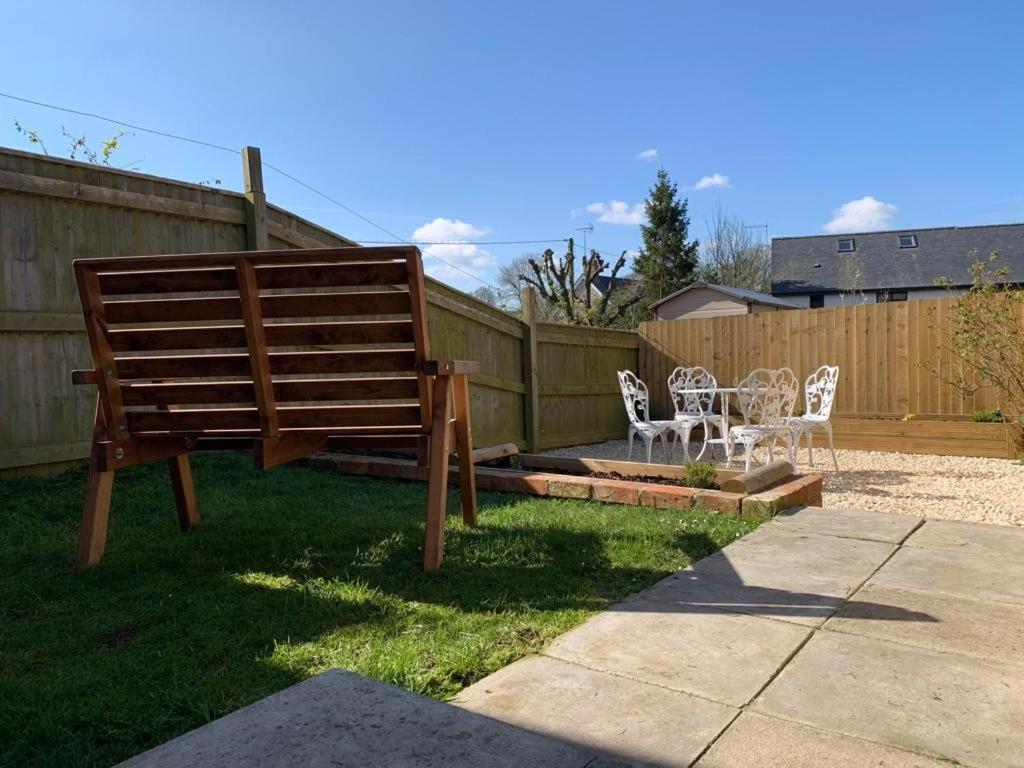 Ground Floor Garden Cottage, Near Stonehenge Shrewton Екстер'єр фото